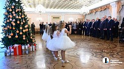 Алексей Текслер дал старт новогодней акции «Елка желаний»