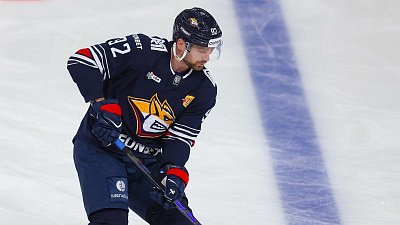 Хоккеист Евгений Кузнецов забросил первую шайбу за «Металлург» в КХЛ (видео)
