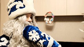 В Челябинске растет спрос на услуги аниматоров в костюмах Дедов Морозов и Снегурочек