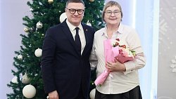 Губернатор Алексей Текслер вручил государственные и региональные награды 46 южноуральцам