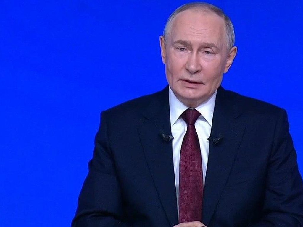 Владимир Путин принес извинения семьям погибших на СВО за задержки с выплатами