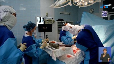 В Миассе впервые провели уникальную роботизированную операцию по замене коленного сустава