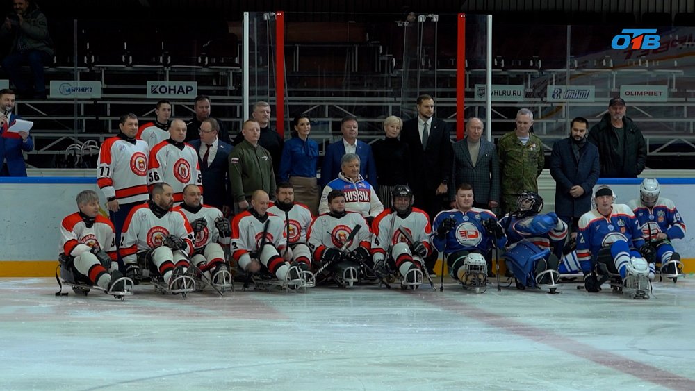 В Челябинске стартовал чемпионат области по следж-хоккею