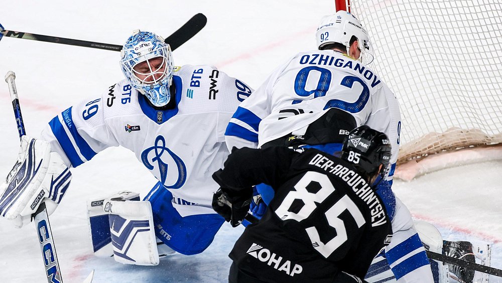 Хоккейные клубы «Трактор» и «Динамо» совершили обмен нападающими