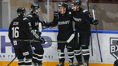 Хоккейный клуб «Челмет» набирает очки в десяти матчах подряд в ВХЛ