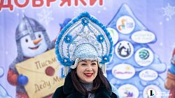 Новогодняя благотворительная акция завершилась лепкой снеговиков в Челябинске