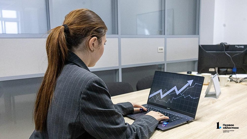 Последняя в 2025 году пятидневная рабочая неделя стартовала на Южном Урале