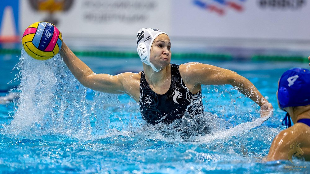 Ватерполистки златоустовской «Уралочки» помогли сборной России выиграть у Венгрии