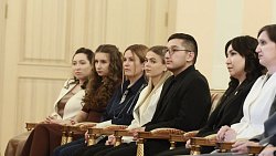 Губернатор Алексей Текслер наградил лидеров молодежной политики Южного Урала