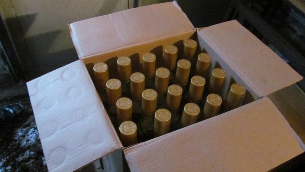 В Магнитогорске пресечена деятельность подпольного склада с немаркированным алкоголем и табаком