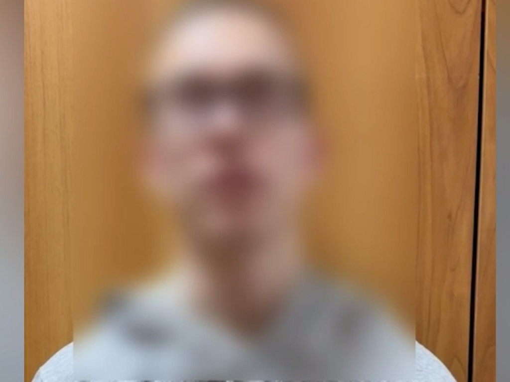 В Челябинске задержали 20-летнего курьера мошенников