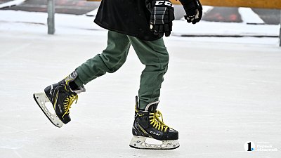 Бесплатный каток с иллюминацией открылся в Калининском районе Челябинска