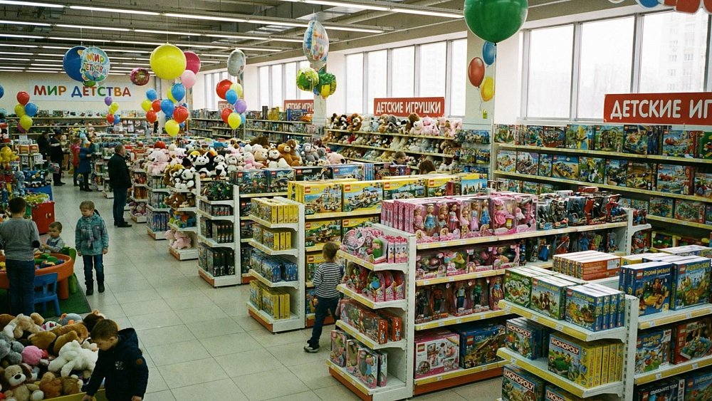 Как выбрать ребенку безопасные и развивающие игрушки