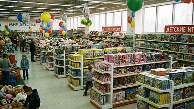 Как выбрать ребенку безопасные и развивающие игрушки