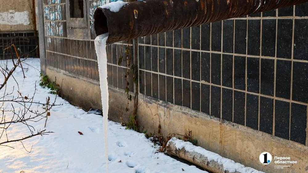 Жители дома на северо-западе Челябинска 16 дней сидели без холодной воды