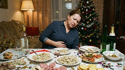 Растянутый от переедания желудок может помешать работе сердца