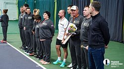 Челябинским теннисистам устроили мастер-класс и новогоднее представление