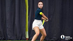 Челябинским теннисистам устроили мастер-класс и новогоднее представление