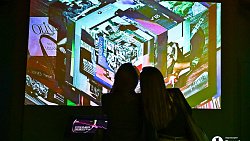 В Челябинске открылась выставка цифрового искусства с котиками и панельками