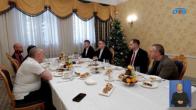 Губернатор Челябинской области поздравил боксеров-чемпионов