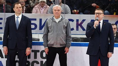 «Металлург» получил поздравление с 70-летием от губернатора и победил «Трактор»