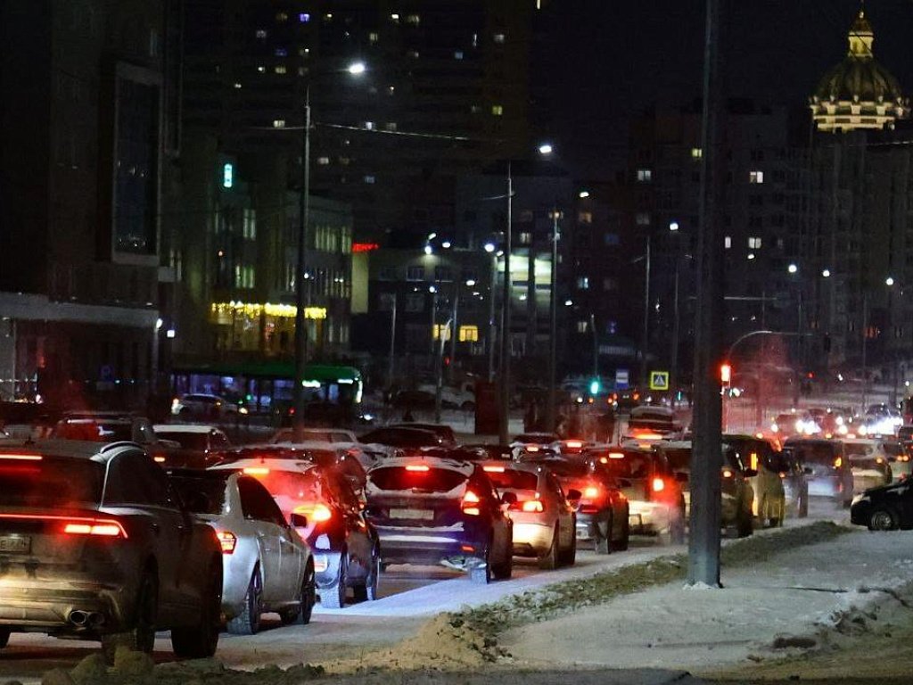 Когда в Новый год такси в Челябинске будет стоить дешевле всего