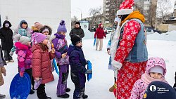 Праздник городу и предложение под елкой: челябинские байкеры провели акцию «Мотодед Мороз»
