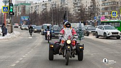 Праздник городу и предложение под елкой: челябинские байкеры провели акцию «Мотодед Мороз»