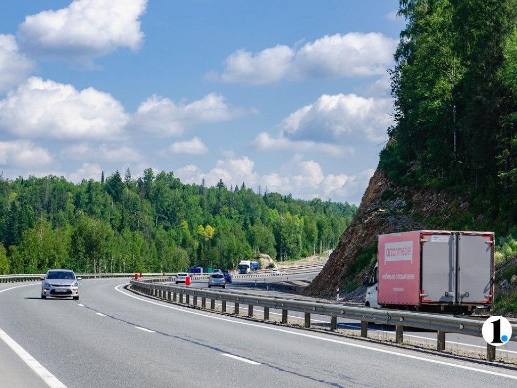 Электрокары российского производства сохранят право на бесплатный проезд по платным трассам в 2026 году