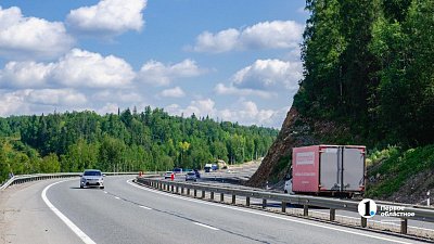 Электрокары российского производства сохранят право на бесплатный проезд по платным трассам в 2026 году