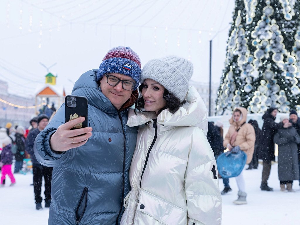 Алексей и Ирина Текслер прогулялись 1 января по центру Челябинска