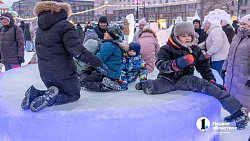 Алексей и Ирина Текслер прогулялись 1 января по центру Челябинска
