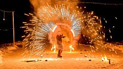 Под Миассом прошел единственный в мире ночной заплыв «моржей»