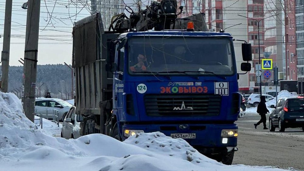 В Челябинской области после снегопада на вывозе ТКО работает более 50 машин
