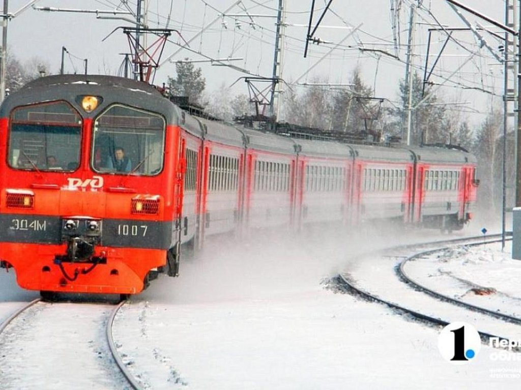 Три поезда опаздывают в Челябинск из-за аномальных снегопадов на юге России