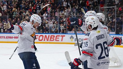 Хоккейный клуб «Металлург» разгромил «Драконов» в первом матче 2026 года