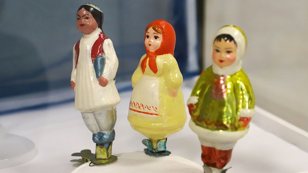 В магнитогорском музее выставили коллекцию из двух тысяч советских игрушек