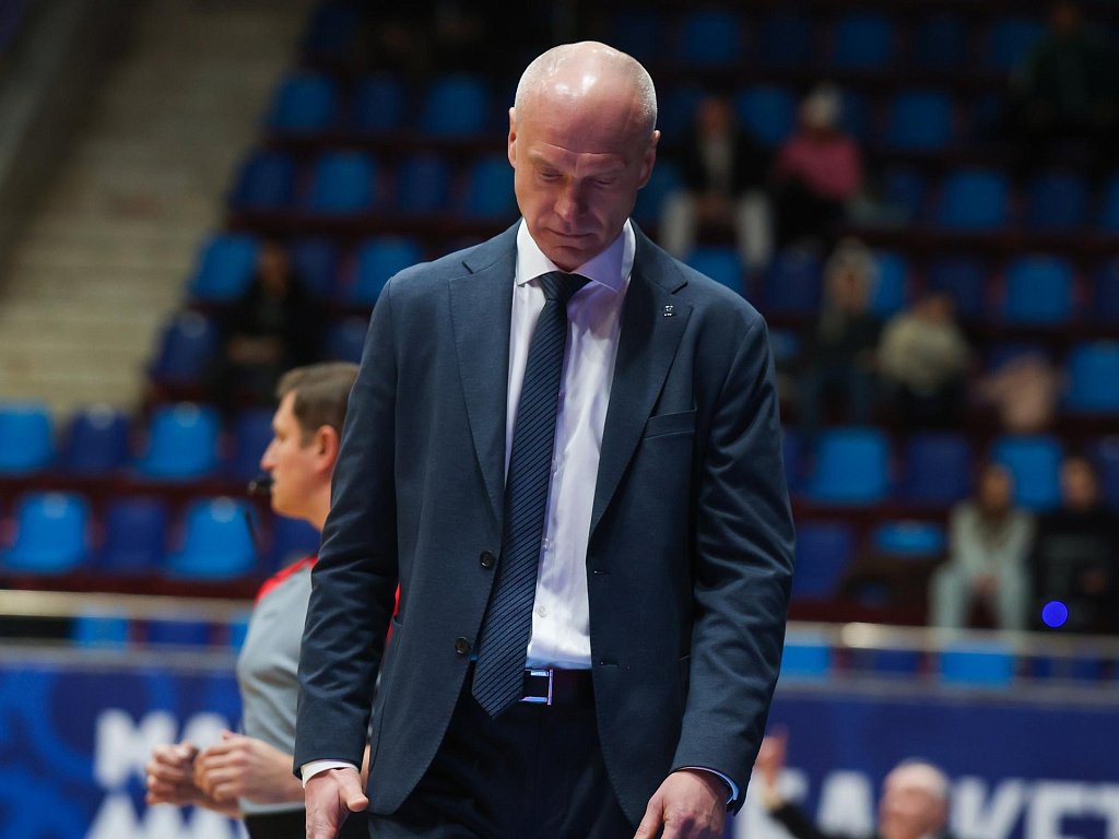 В баскетбольном клубе «Металлург» уволили главного тренера Вадима Филатова