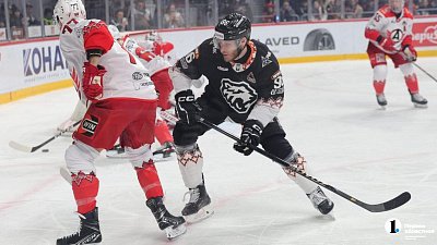 Хоккейный клуб «Трактор» выиграл пятую серию Уральского дерби у «Автомобилиста»