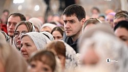 В Челябинске в ночь на 7 января прошла Рождественская служба