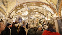 Алексей Текслер с семьей посетил рождественскую службу в кафедральном соборе