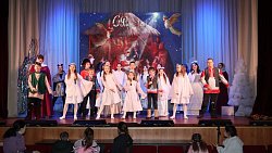 На Южном Урале организовали рождественские елки для детей