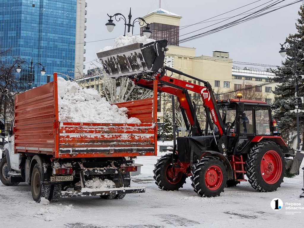 В Челябинске за сутки вывозят на полигон около 15 тысяч кубометров снега