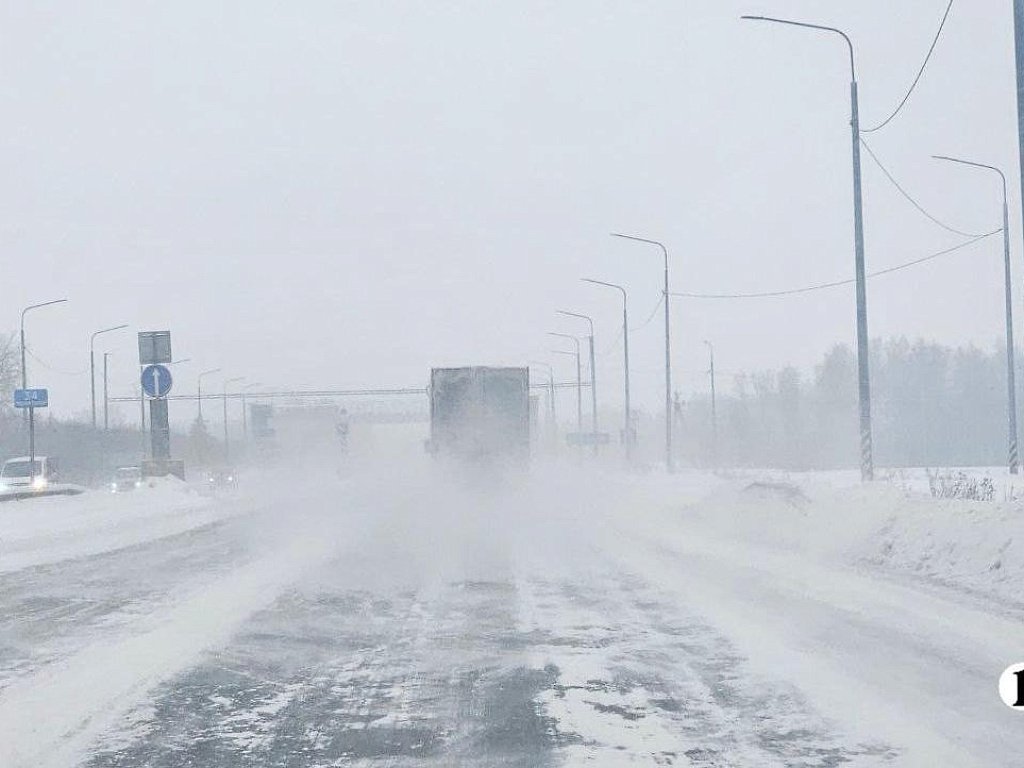 В Челябинской области участок трассы М-5 закрыли для автобусов и грузовиков