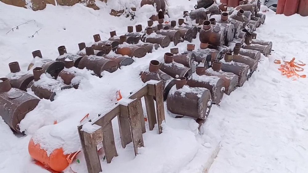 В Кыштыме студенты изготовили 13 печек-буржуек для бойцов СВО