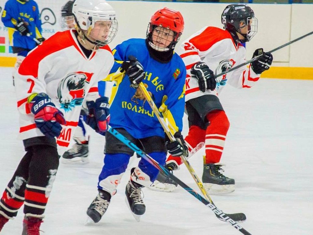 Хоккейные дворовые команды Челябинской области сразятся на турнире «Золотая шайба»