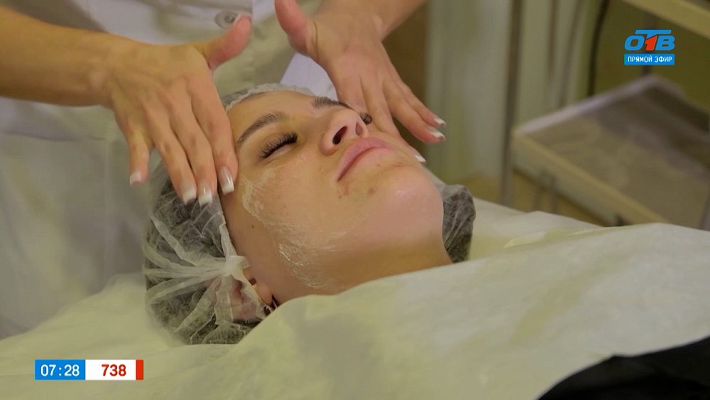 Как сохранить молодость и красоту кожи, узнаем в рубрике «Косметичка»