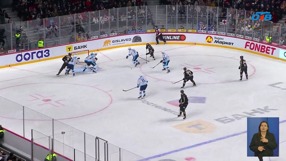 «Трактор» обыграл «Сибирь» на финише первой домашней серии года