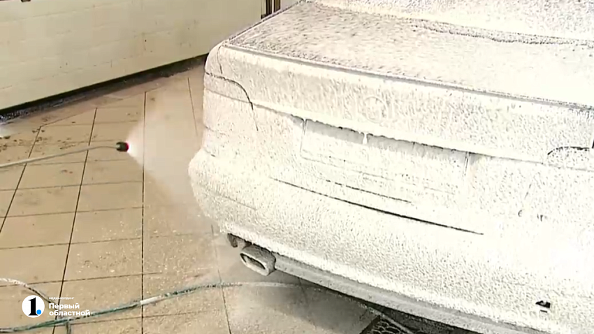 Челябинцам дали рекомендации о правильной мойке машины зимой