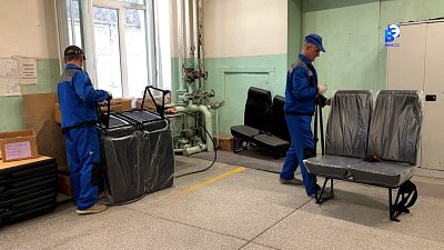 Незрячие мастера вручную создают автомобильные детали в Миассе